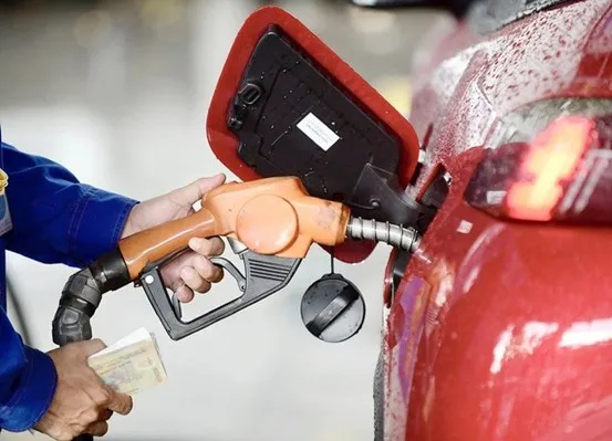 War drives prices up, but production remains stagnant