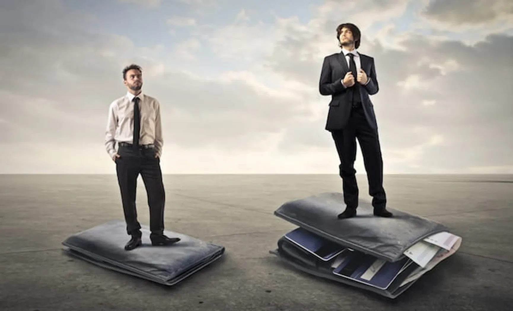 Decoding the "comparison" loop in the digital era