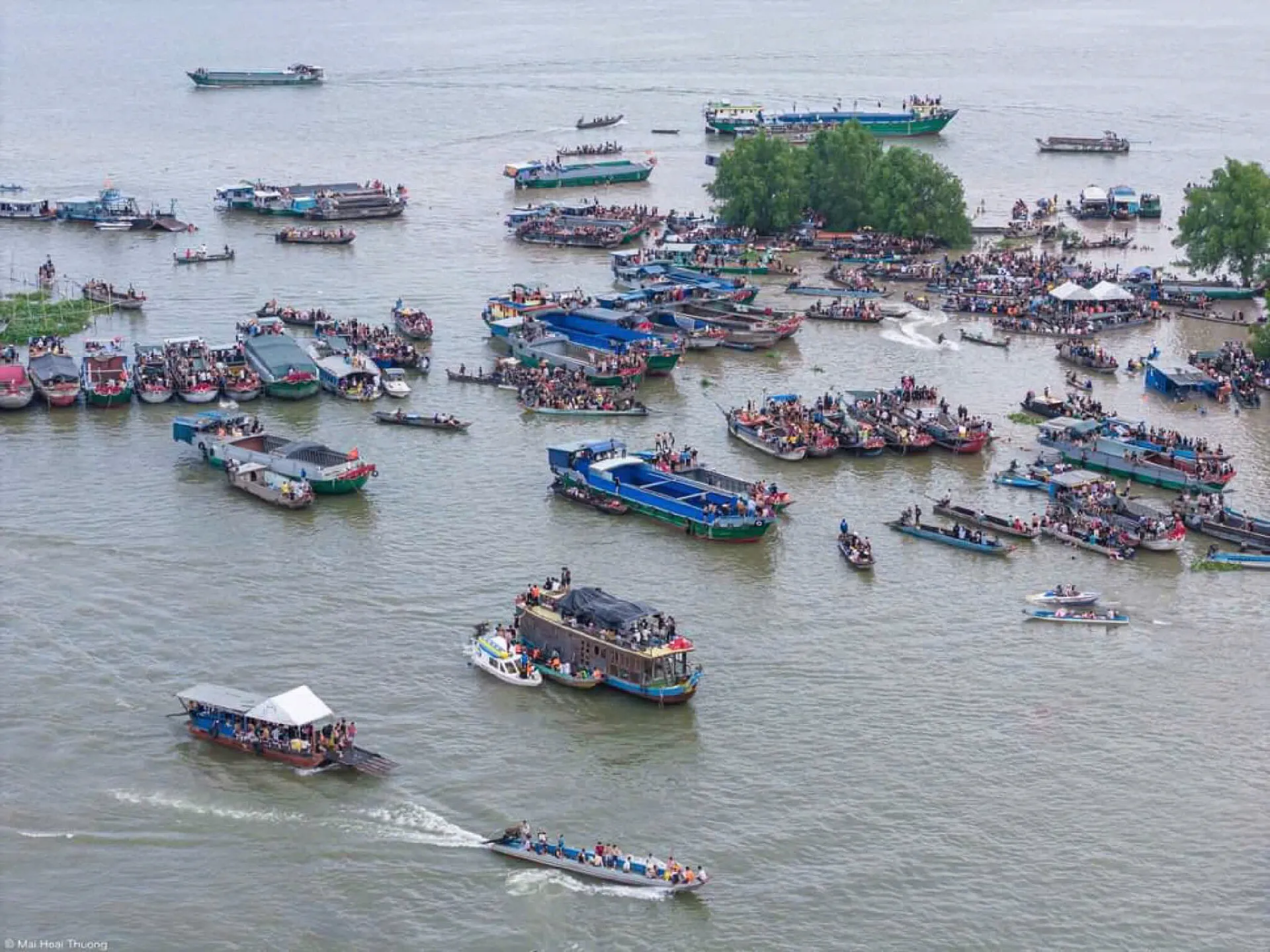 Doan Ngo Festival on the 5th of the 5th Lunar Month and Tan Loc Islet Bathing Festival - a unique cultural feature of the riverine region