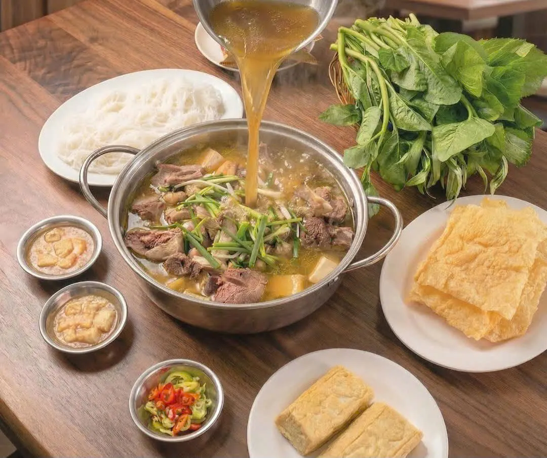 Lau Vit nau Chao Huong Moc: The rich specialty flavor of the river region