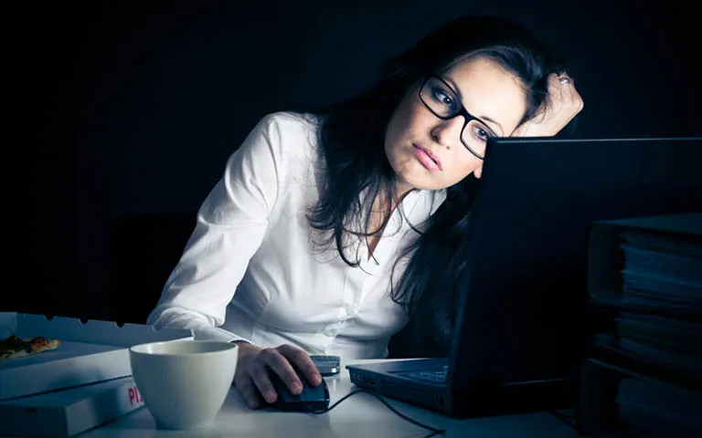 Đằng sau những đêm thức khuya: Cơ thể đang âm thầm chịu đựng điều gì?
