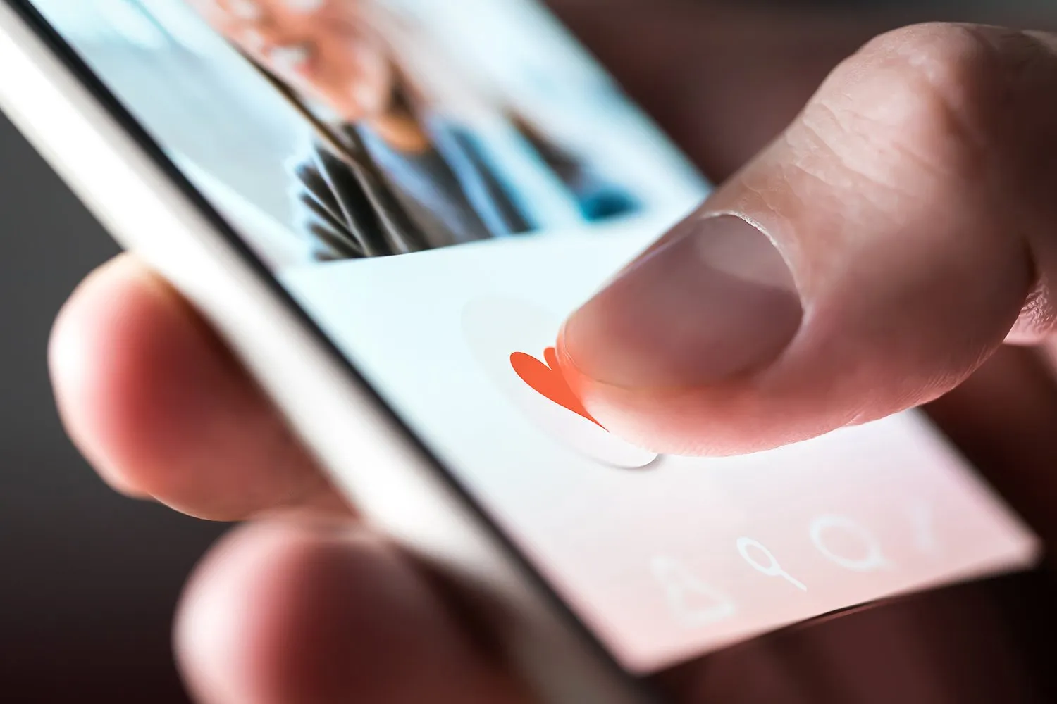 Mặt trái của app hẹn hò: 10 dấu hiệu nhận biết đối phương không thật sự nghiêm túc với bạn