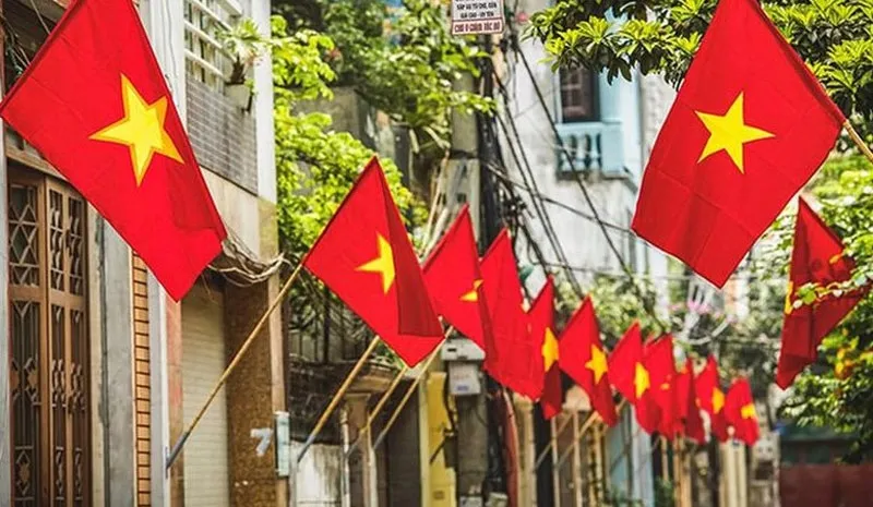 Vietnam through the eyes of foreigners: Easy to live in, but not easy to fit in?