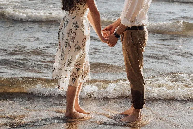 Lời hứa kết hôn hay màn kịch tình yêu? 3 cách nhận diện đàn ông nước ngoài nghiêm túc