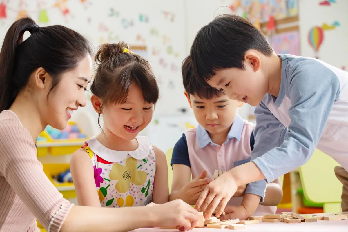 Giáo dục thời đại mới: Vượt qua áp lực điểm số để kiến tạo thế hệ công dân số